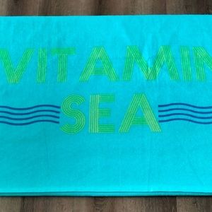 NWT Crown & Ivy oversized beach towel